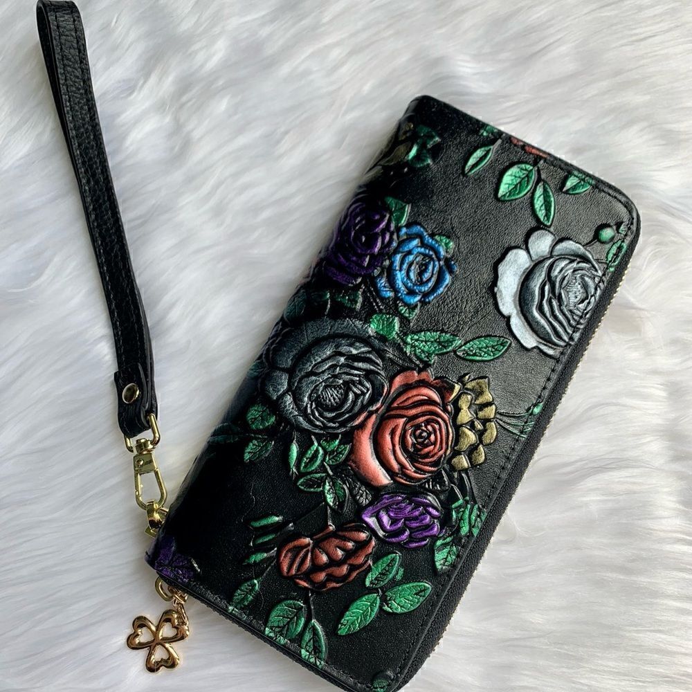 Handmade Genuine Leather Floral Embossed Accordion Wallet/ Wristlet
